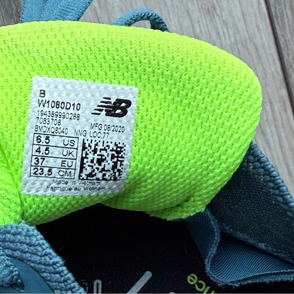 New Balance Blue and Green Athletic Shoes - Picture 8 of 8